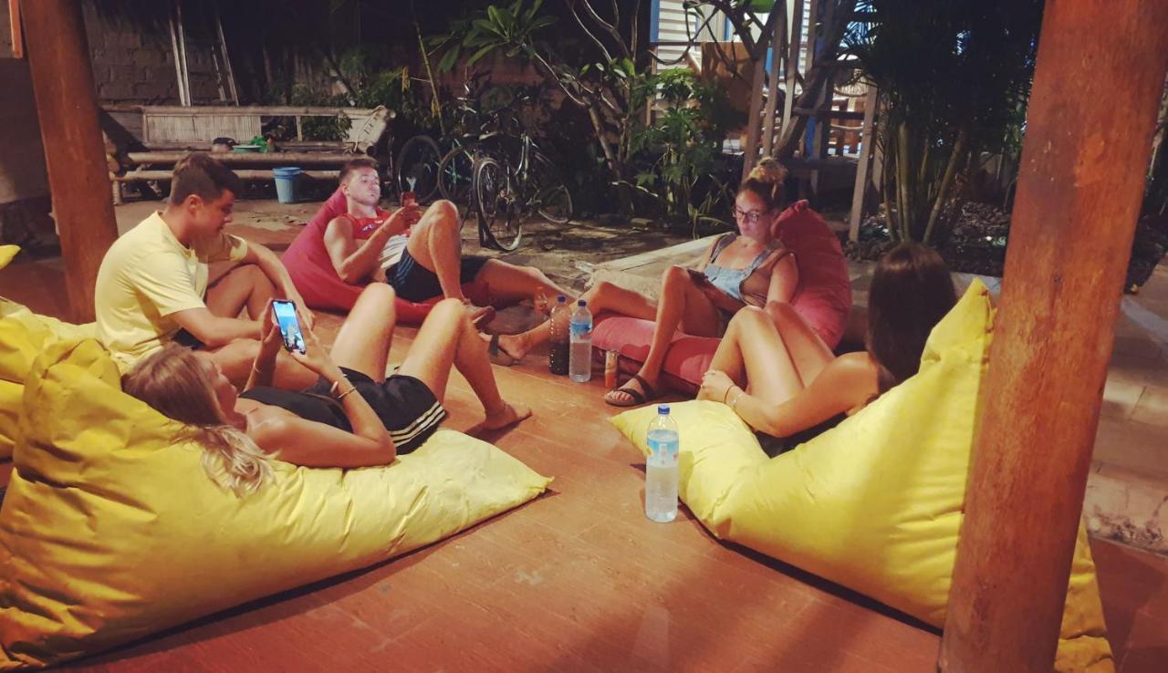 Tropical House Bungalows Gili Trawangan Extérieur photo