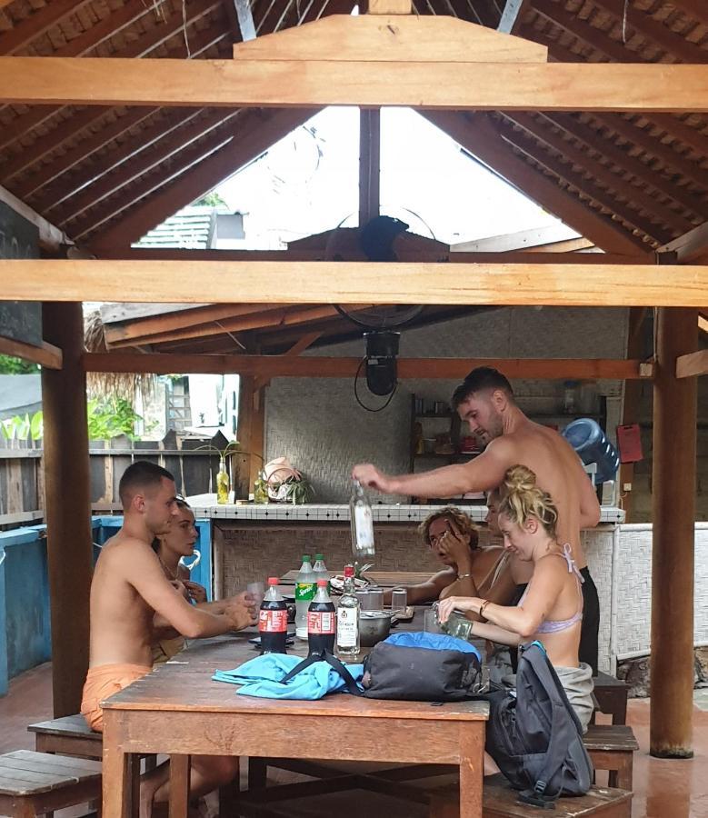 Tropical House Bungalows Gili Trawangan Extérieur photo
