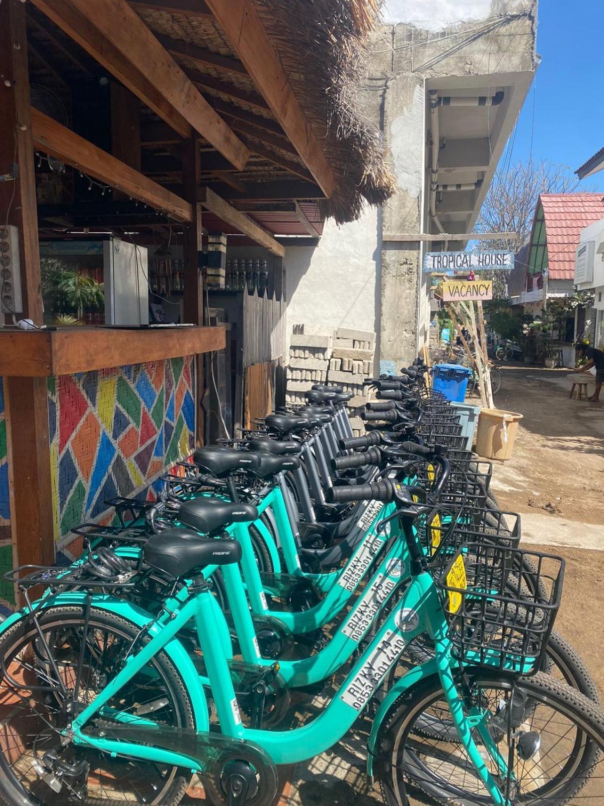 Tropical House Bungalows Gili Trawangan Extérieur photo