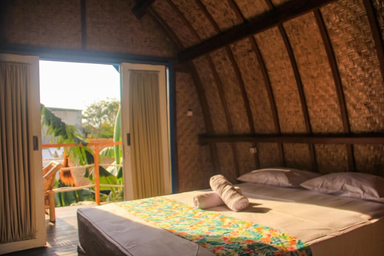 Tropical House Bungalows Gili Trawangan Extérieur photo
